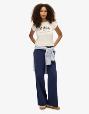 Superdry - Weite Hose in Mariner Navy mit mittelhohem Bund-Marineblau