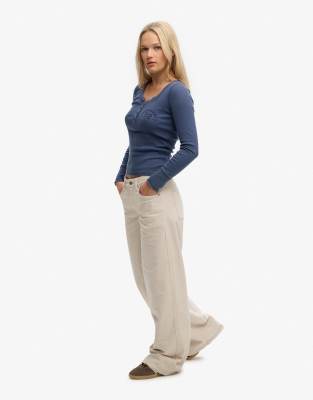 Weite Mini-Cordhose in Moonbeam-Grau mit mittelhohem Bund-Weiß Weiß W30 L30