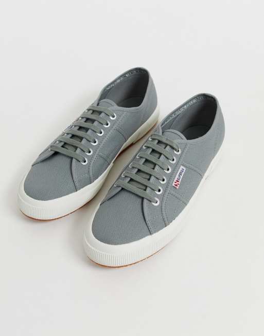 Superga store grey plimsolls