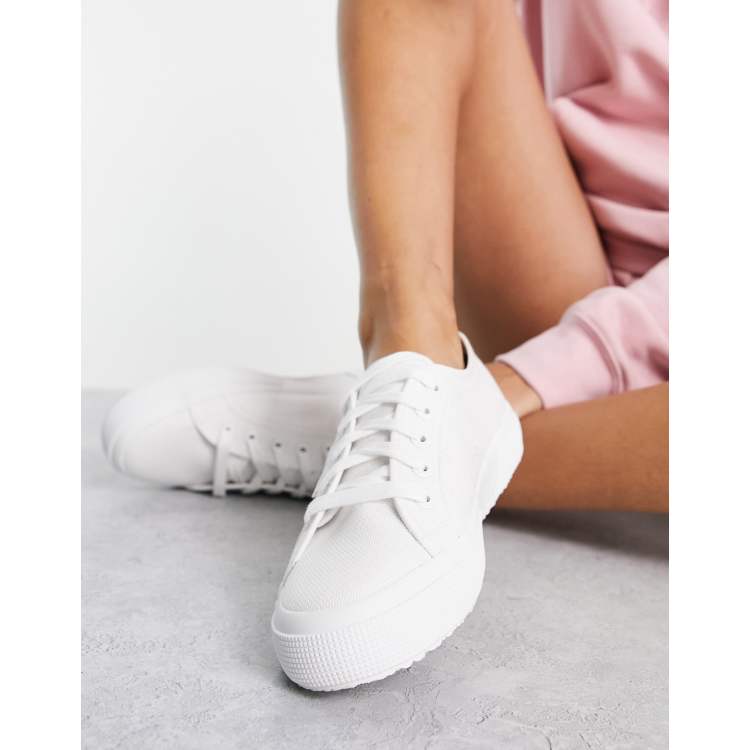 Superga 2750 storia sale