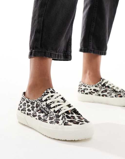 Superga 2750 light leopard print in beige