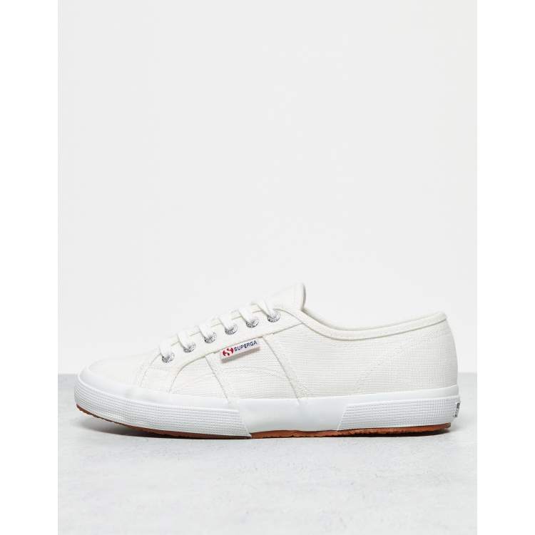 Superga hotsell bianche asos