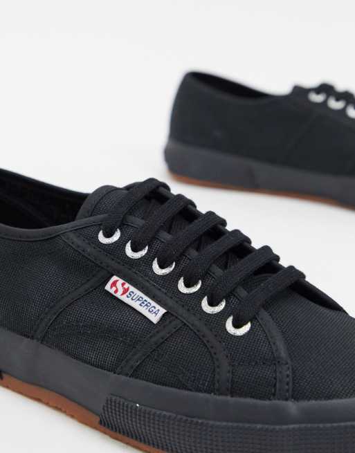 Superga 2025 nere classiche