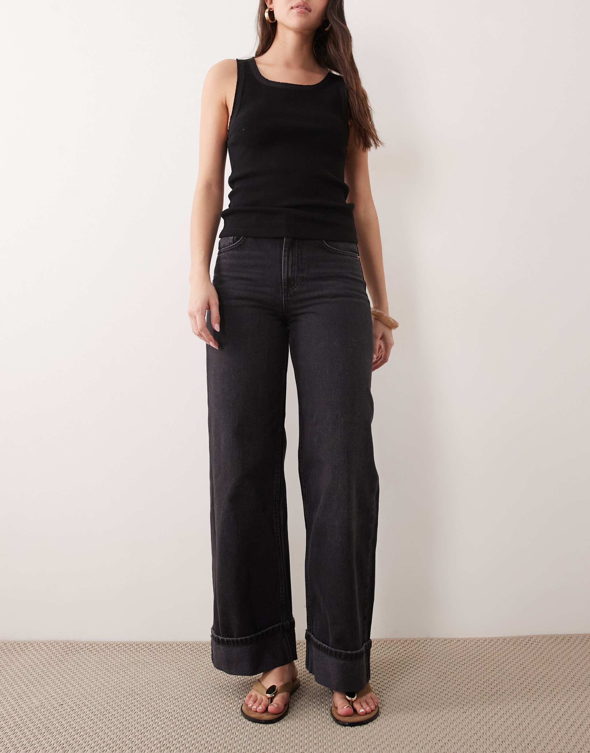 supré high rise wide leg jeans in rinsed black