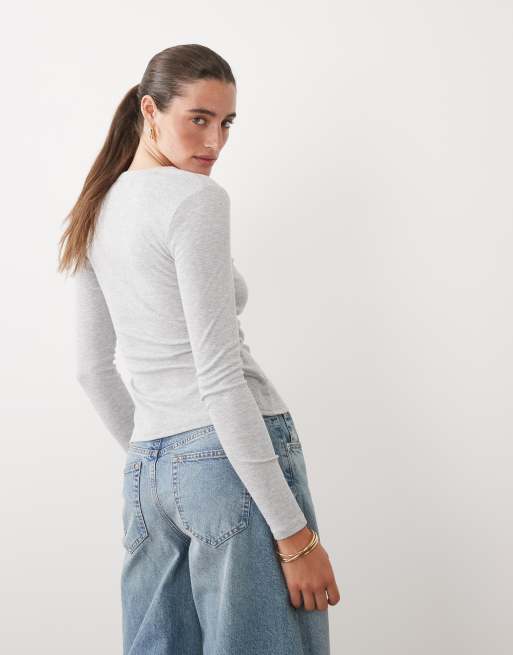 Supre Lexy top met lange mouwen, ribstructuur en knoopsluiting in grijs gemêleerd, 4 van 4