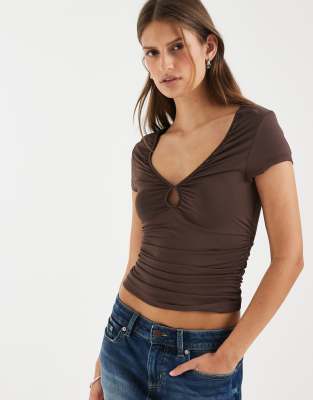 Supre Luxe Abigail Short Sleeve V Neck Top In Brown