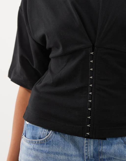Supre onyx cinch waist t-shirt in black, 3 of 4