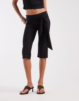 Supre Supré Simi Tie Front Capri Pants In Multi