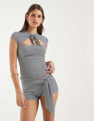 Supre Supré Soft Tanisha Tie Front Booty Shorts In Multi
