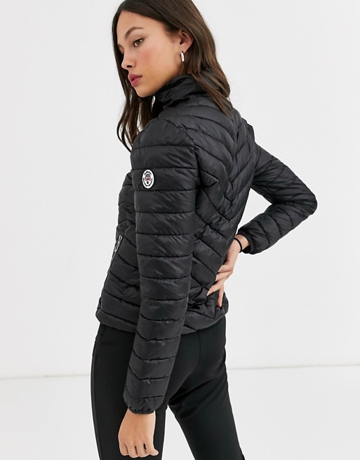 Surfanic quilted jacket in black