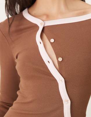 Susmie's Susmies Ella Contrast Asymmetric Top In Brown