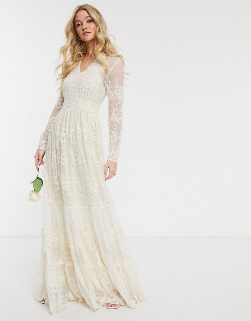 Свадебное кружевное платье макси кремового цвета с глубоким вырезом Y.A.S-Кремовый
