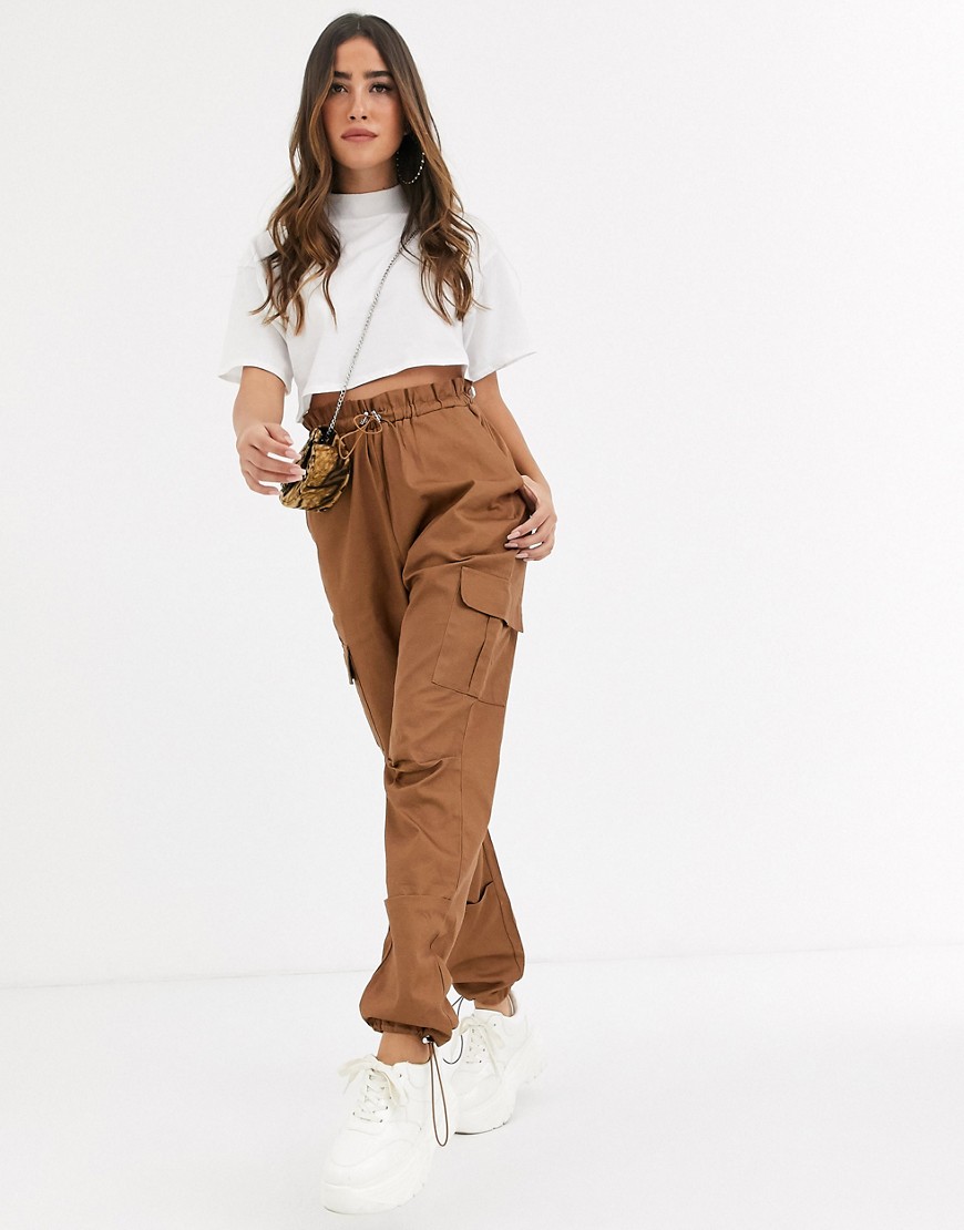 фото Светло-бежевые брюки карго с присборенной талией missguided-коричневый