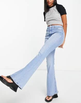   Asos Светло-бежевые расклешенные джинсы в стиле 90-х Bershka-Голубой