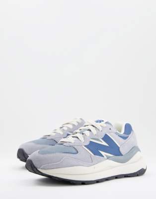 Светло-голубые кроссовки New Balance 57/40-Голубой