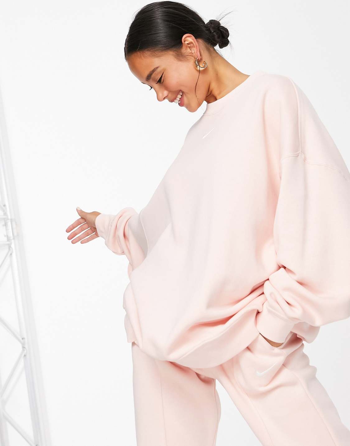 Nike Mini Swoosh Oversized Sweatpants