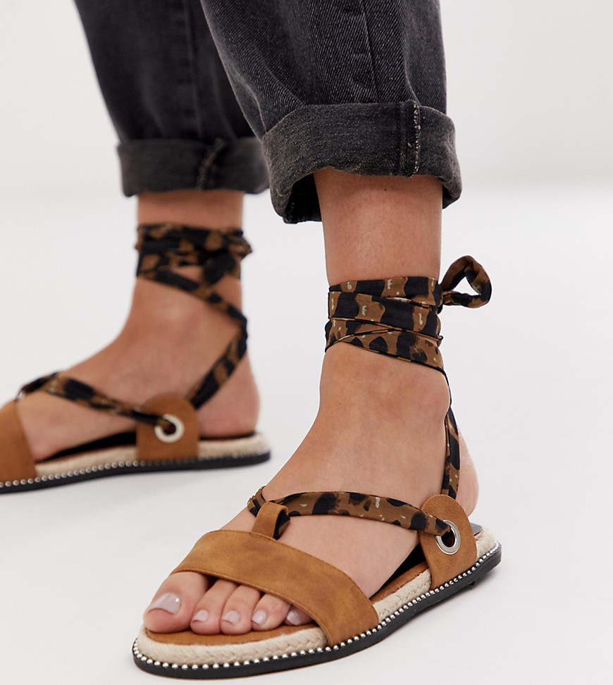фото Светло-коричневые сандалии с леопардовым принтом на завязках miss selfridge-мульти