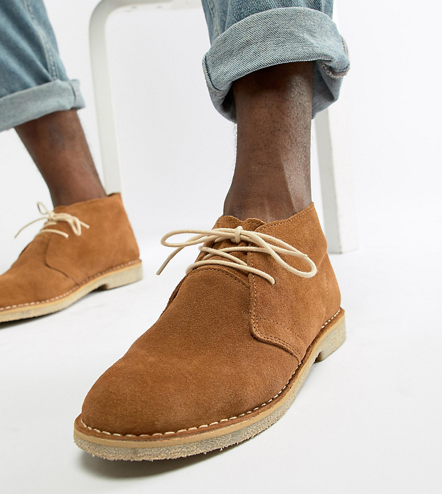 фото Светло-коричневые замшевые ботинки чукка для широкой стопы asos design-светло-коричневый