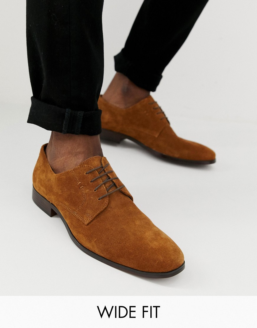 фото Светло-коричневые замшевые туфли для широкой стопы со шнуровкой и натуральной подошвой asos design-светло-коричневый