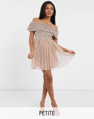   Asos Светло-розовое платье мини из тюля с открытыми плечами и пайетками Maya Petite Bridesmaid-Розовый