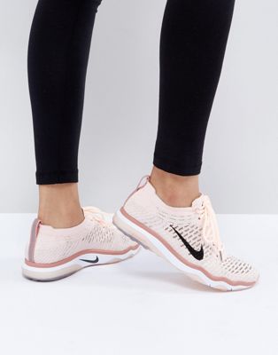 Светло-розовые кроссовки Nike Training 