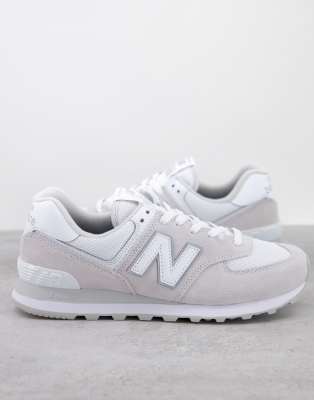 Нью бэланс 574 бежевые женские. New balance светлые. 574 ньюбеланс нью бэланс. Кроссовки new balance 574 серые. New balance светлые.