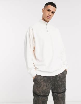 фото Светлый велюровый свитшот oversized с высоким воротом asos design-белый