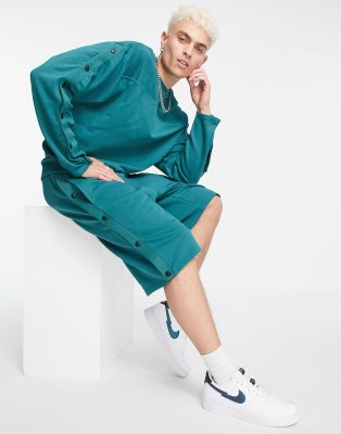 фото Свитшот в стиле oversized зеленого цвета с кнопками (от комплекта) asos design-зеленый цвет