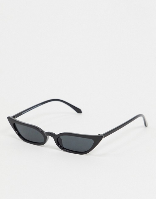 SVNX cat eye sunglasses in black with smoke lens