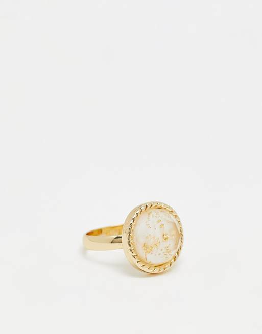 SVNX chunky gold ring with resin middle and gold flake details