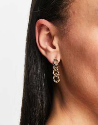 SVNX gold chain detail dangling earring