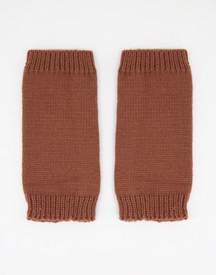 SVNX knitted arm warmers in brown