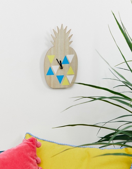 SVNX pineapple clock