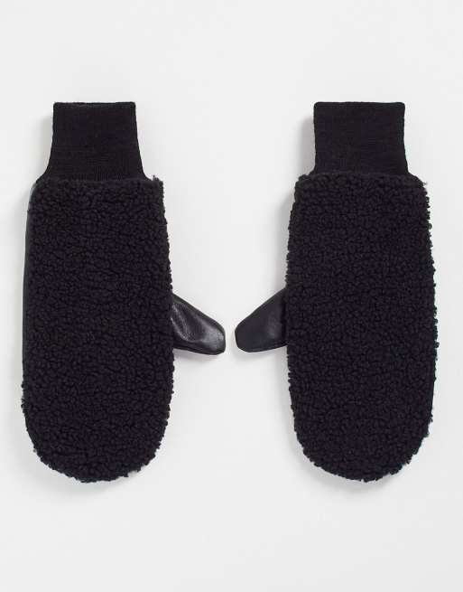 SVNX – Schwarze Handschuhe aus Teddyfell