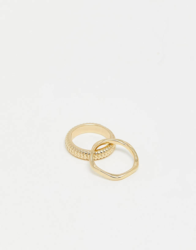 SVNX - two pack chunky gold rings with textured details