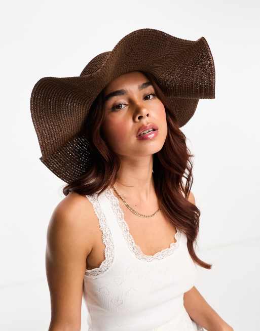 Womens wide best sale brim floppy hat