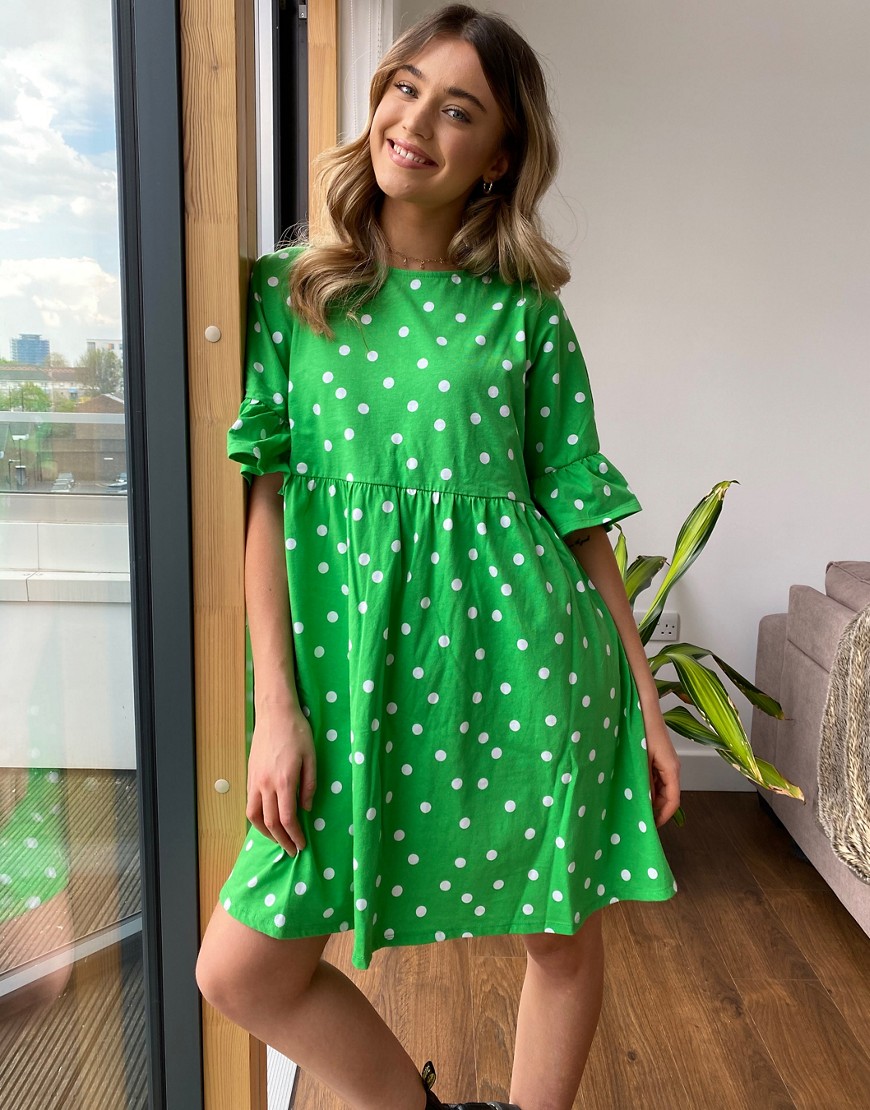фото Свободное платье мини в горошек с оборками на рукавах asos design-зеленый