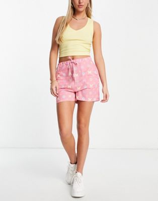 фото Свободные шорты с принтом монограммы от комплекта new girl order-розовый цвет