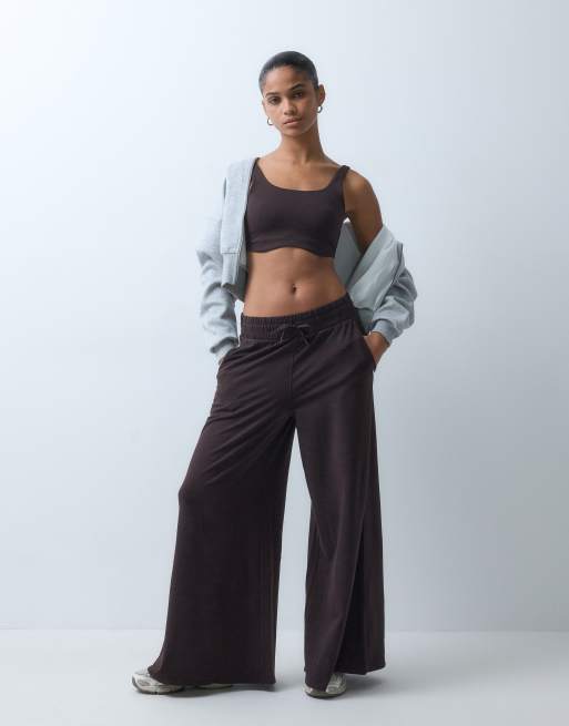 Sweaty Betty Glow Studio set on brown marl, 3 of 3