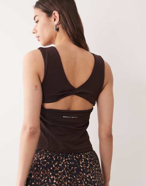 Sweaty Betty - All Day - Top senza maniche marrone con reggiseno e incrocio sul retro - view 1