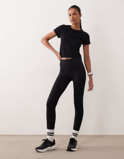 Sweaty Betty Athlete crop seamless workout T-shirt in black, 3 of 4