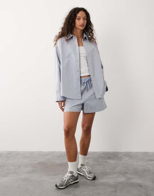 Sweaty Betty - Blå, hvide og multifarvede shorts med sommerstriber, 3 af 5