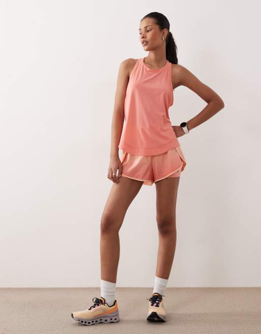 Sweaty Betty - Breathe Easy - Top senza maniche da corsa in rete rosa, 2 di 4