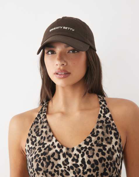Sweaty Betty Cap mit Stickerei in Espressobraun - view 1