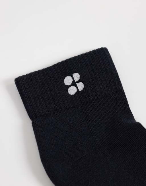 Sweaty Betty Essentials 3 pack mini crew sock in black, 3 of 3