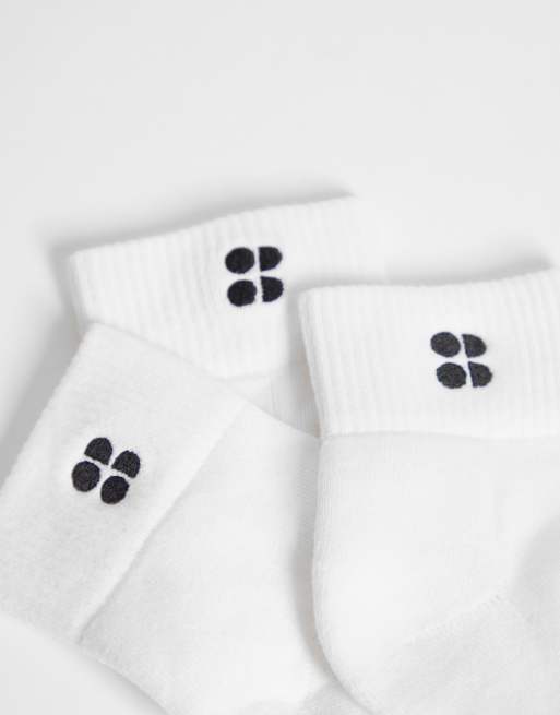 Sweaty Betty Essentials 3 pack mini crew sock in white, 3 of 3