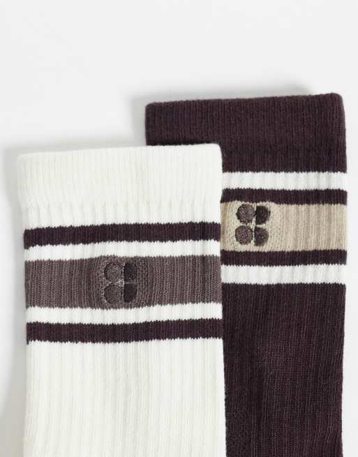 Sweaty Betty essentials crew socks 2 pack in beige and brown, 3 of 3