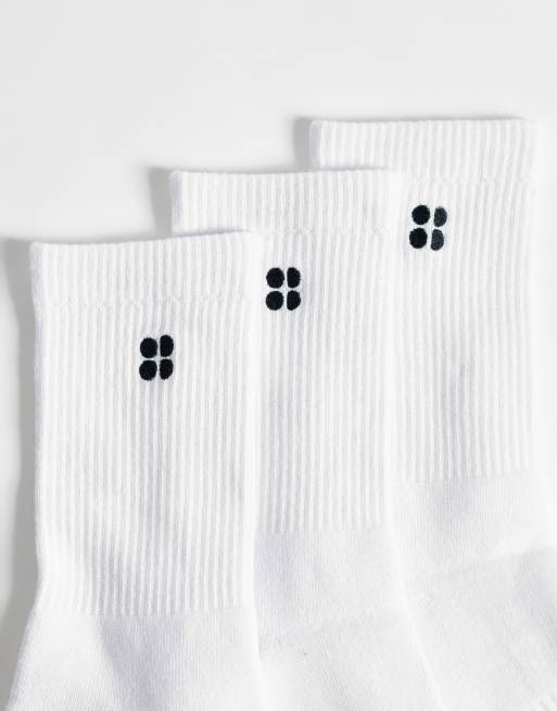 Sweaty Betty essentials crew socks 3 pack in white, 3 of 3
