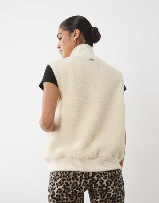 Sweaty Betty Plüsch-Fleece-Weste mit Rippstruktur in Ecru-Beige, 4 von 4