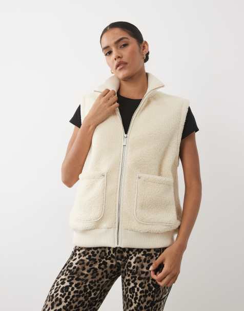 Sweaty Betty plush fleece ribbet vest i ecru beige - view 1